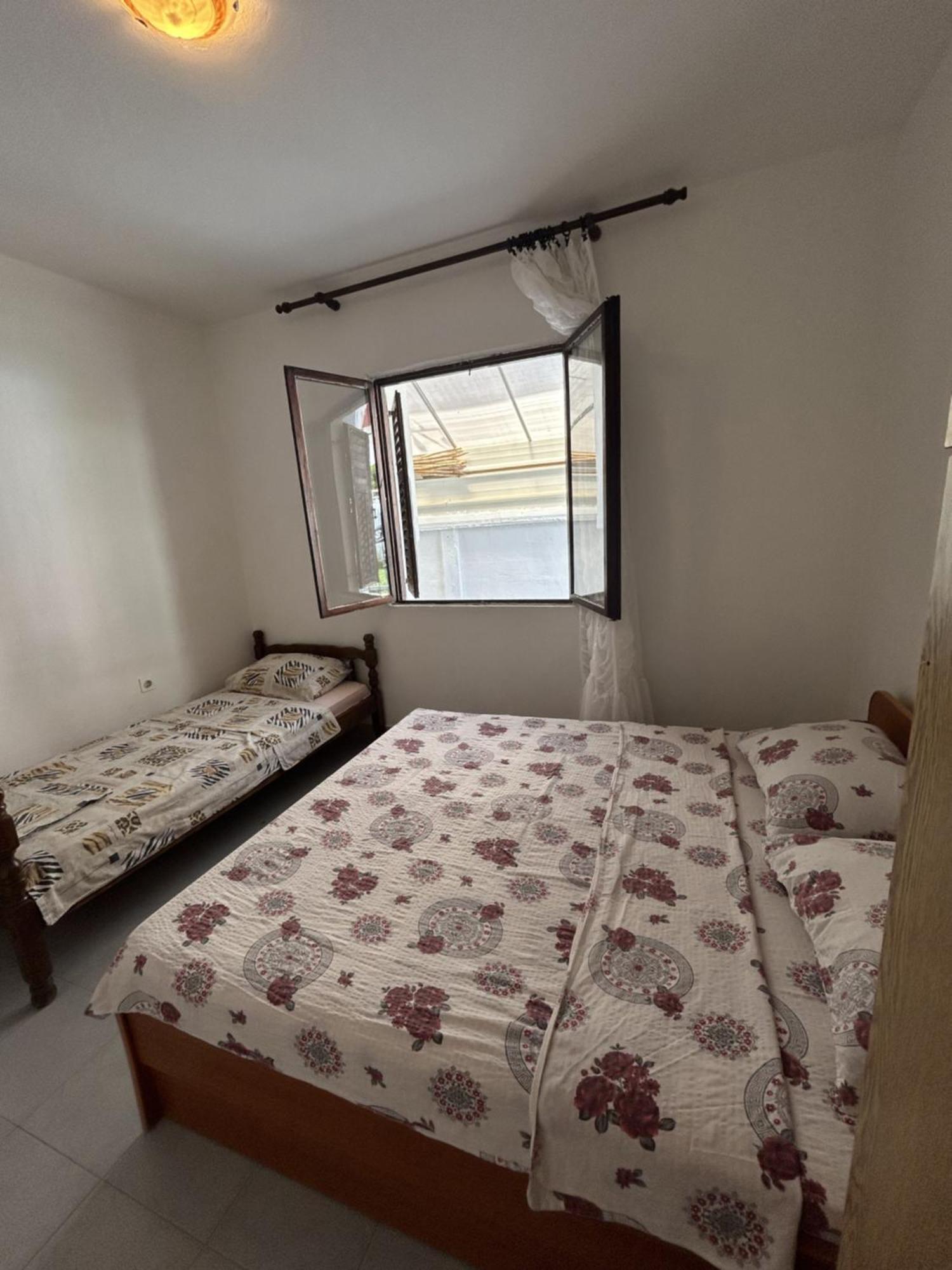 Apartments Todor Бар Екстер'єр фото