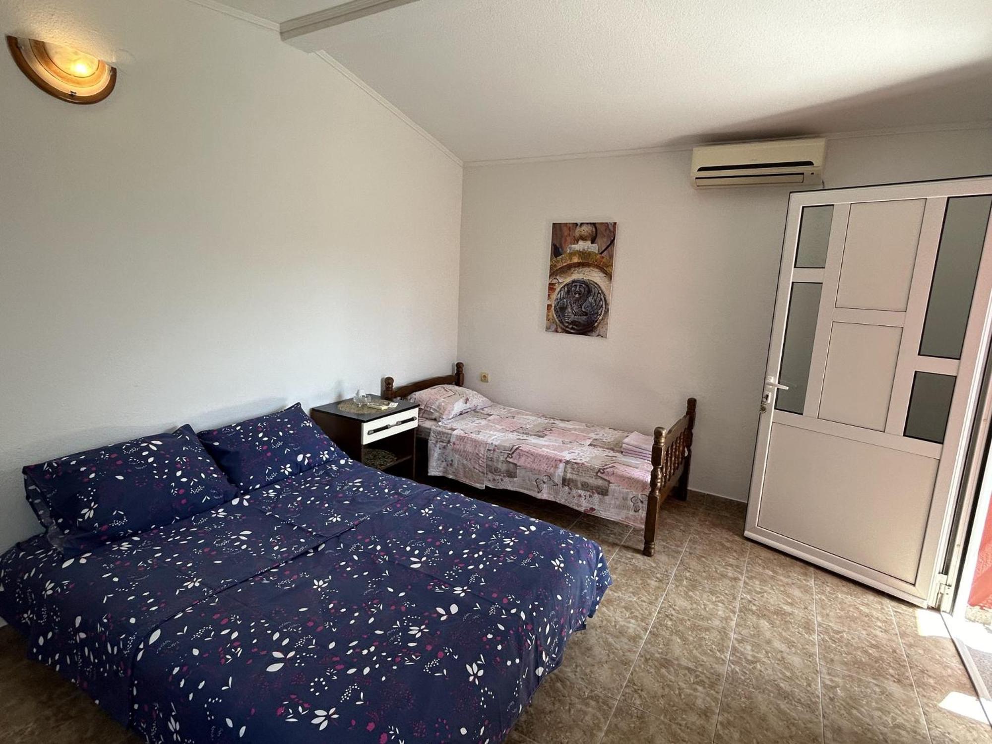 Apartments Todor Бар Екстер'єр фото