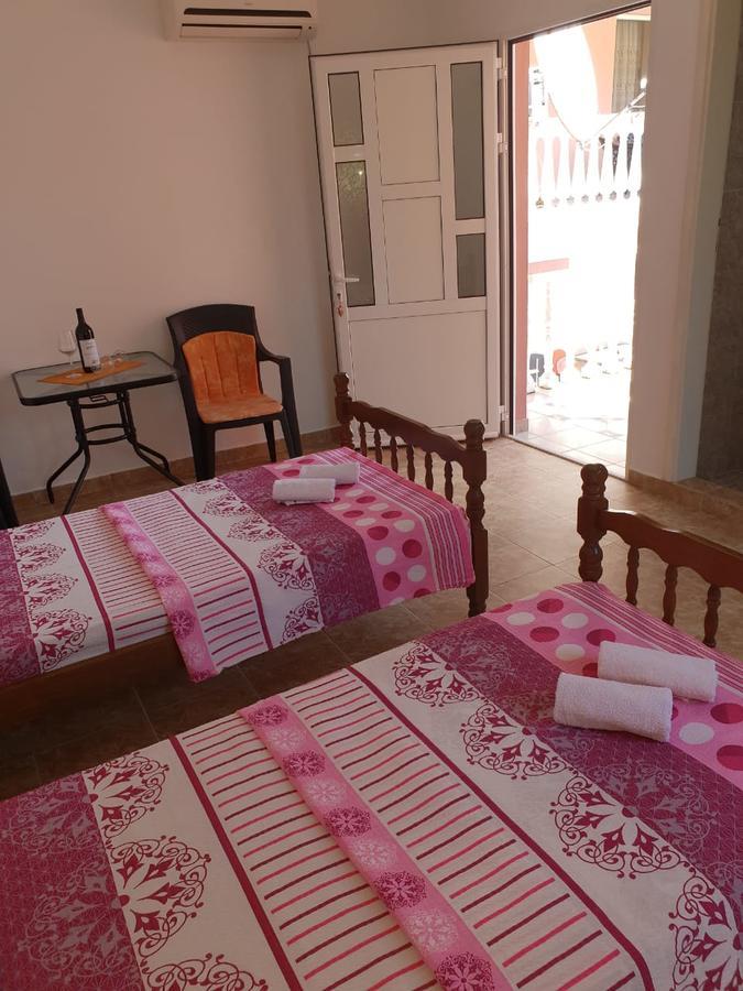Apartments Todor Бар Екстер'єр фото